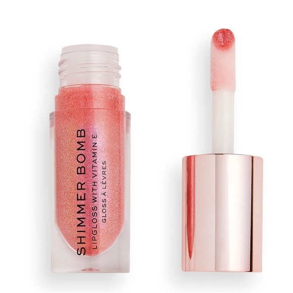 Revolution Eyeshadow Palette, Blush and Glitter - Picture 9 of 12